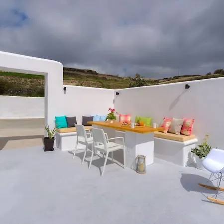 Amazing Vineyard View Luxury With Juccuzi! Villa Emporio (Santorini)