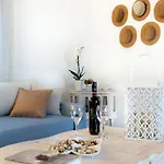 Amazing Vineyard View Luxury With Juccuzi!