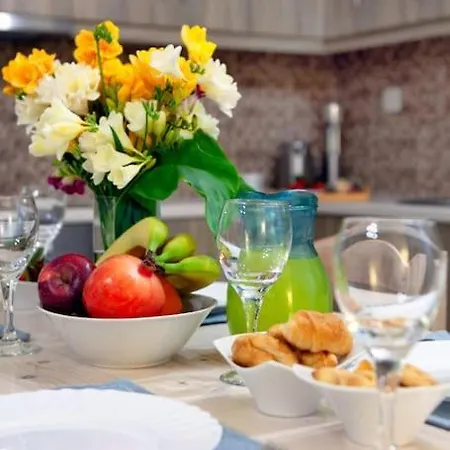 Amazing Vineyard View Luxury With Juccuzi! *