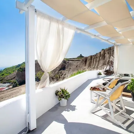 Amazing Vineyard View Luxury With Juccuzi! *